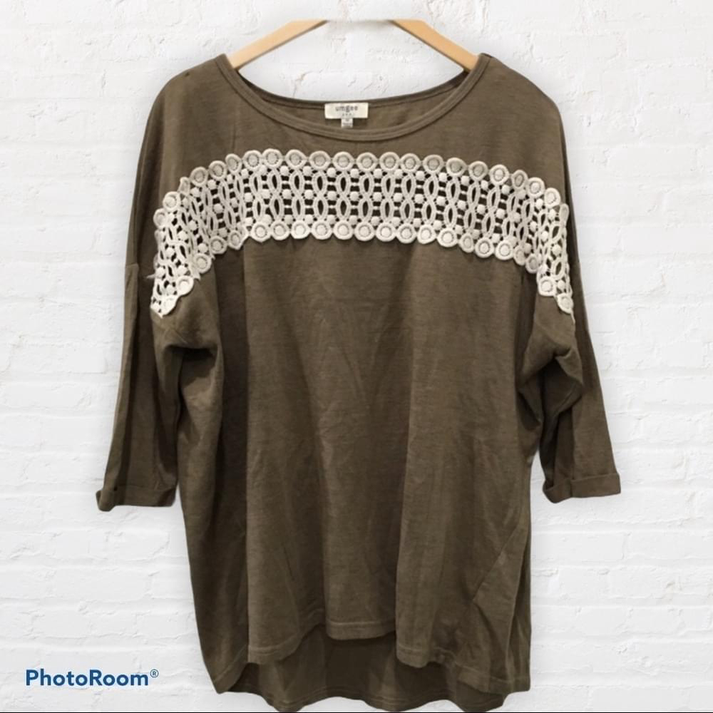 Umgee Oversized Tan Crochet Tunic Size Medium